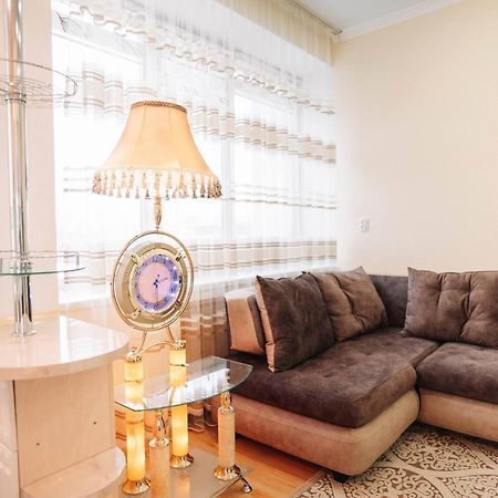 Апартаменты Люкс рядом с рекой Иртыш Павлодар Екстер'єр фото