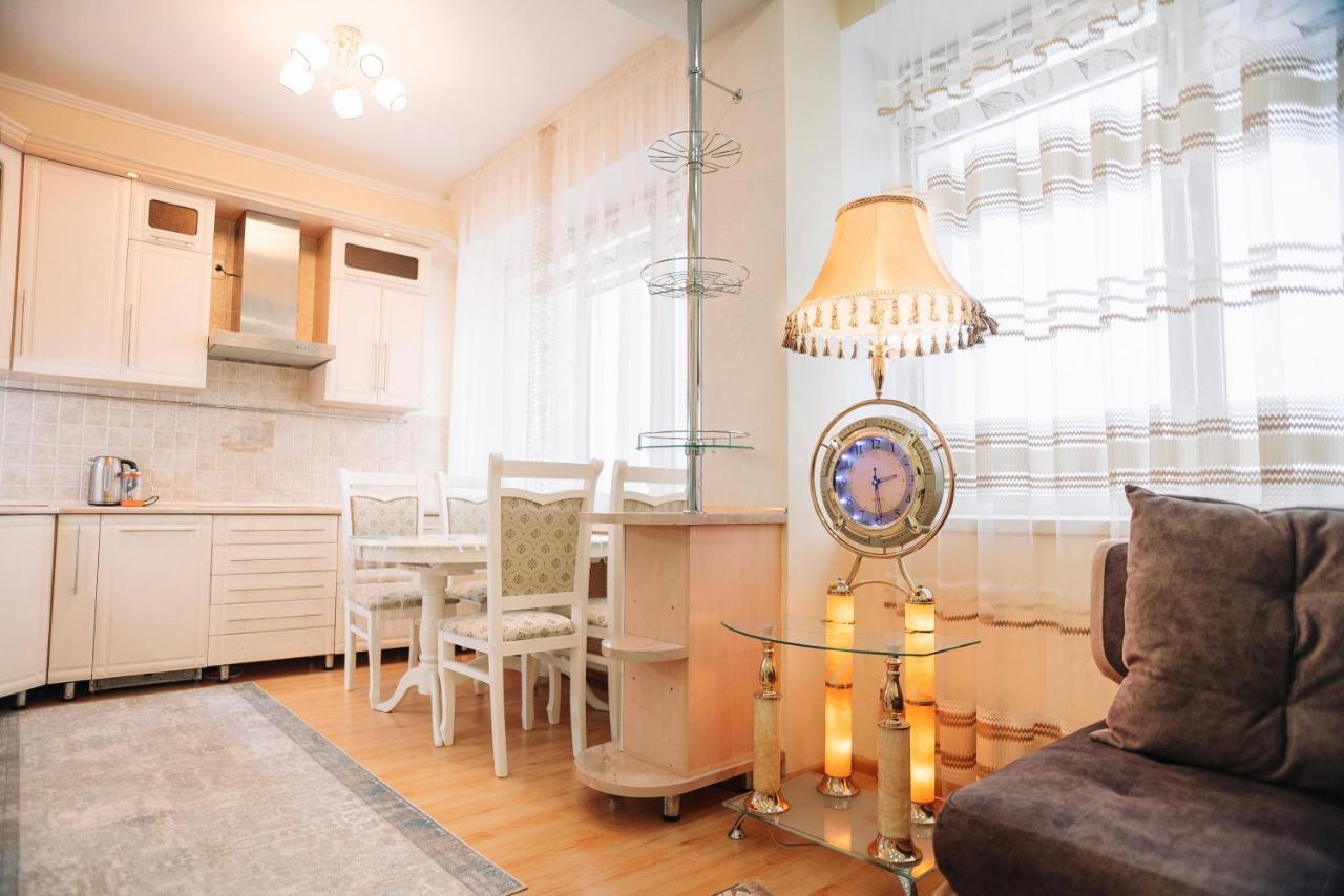 Апартаменты Люкс рядом с рекой Иртыш Павлодар Екстер'єр фото